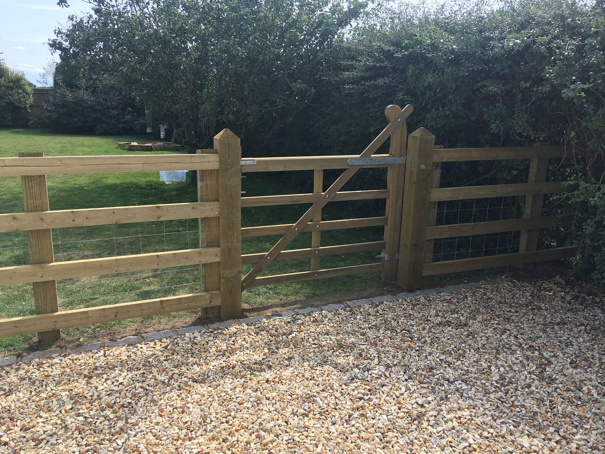 Fence and gate by Vincent Fencing